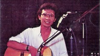 Download lagu EBIET G ADE - Berita Kepada Kawan (Ebiet G Ade) (Jackson Records) (1979) (CD Rip) mp3