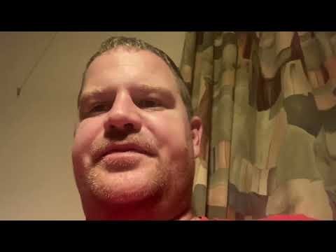 God midnat og god torsdag morgen Tanja snorker og er mega træt mens jeg ser paluch og momme her på y