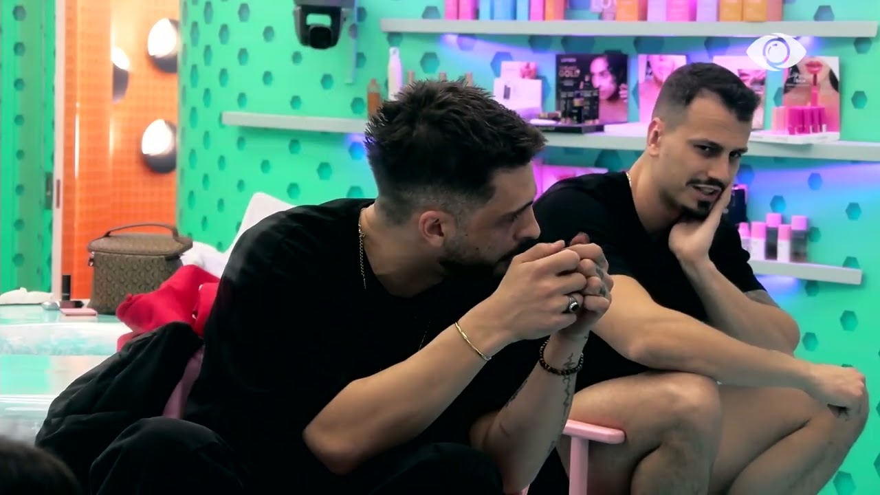 Më kërcënonte me numra të tjerë…/ Gimbo flet me banorët për ish të dashurën e tij