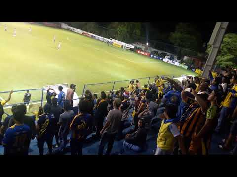 "chancholigan's festejando el !!!5 GOL!!!" Barra: Chancholigans &bull; Club: Sportivo Luqueño