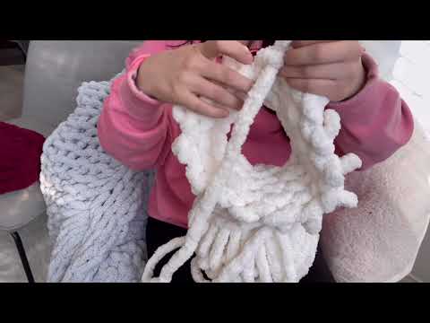 Hand-knit a Chunky Chenille Hat in 20 minutes!