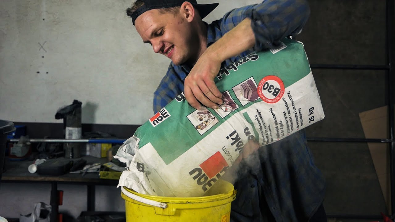Okrągły stolik betonowy - budowa | Small round concrete table.