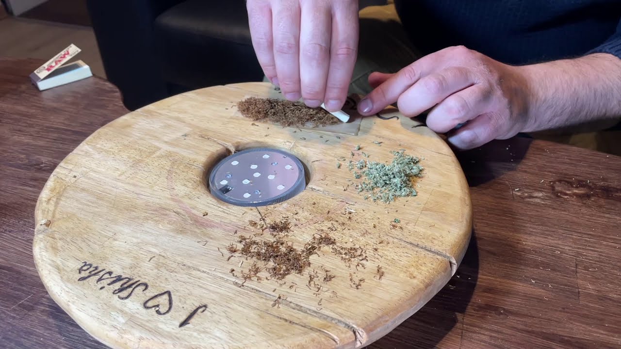 JE ROULE UN JOINT DE CBD