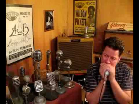 1960s Shure 440 Silver Bullet Controlled Magnetic Harp Vocal Mic