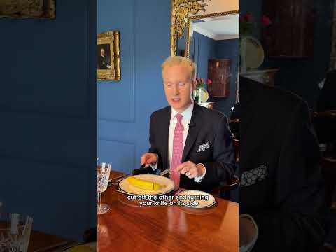 This really is the only way you should be eating a banana. #williamhanson #etiquette #food