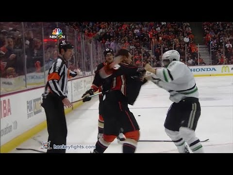 Shawn Horcoff vs Luca Sbisa Apr 25, 2014