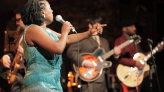 Sharon Jones and the Dap-Kings - I&#39;m Not Gonna Cry (Live at SXSW)