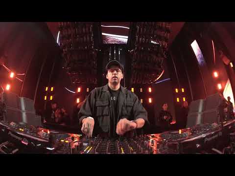 Emiliano Demarco @ Mandarine Tent With Kevin De Vries