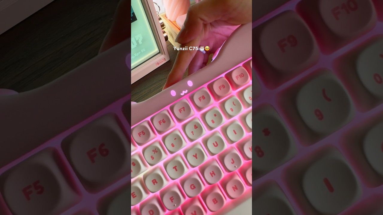 [gifted] Is this the world’s cutest keyboard?!? #cute #desksetup #yunzii #yunziic75 #asmr