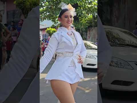 Marianela Zetino /  El Instituto Nacional de Armenia, Sonsonate.