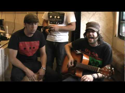 AM Taxi - Fed Up [AbsolutePunk Backstage Sessions]