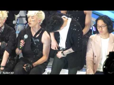 [FANCAM] 120221 Jay Park drops his microphone battery on Bang Yongguk