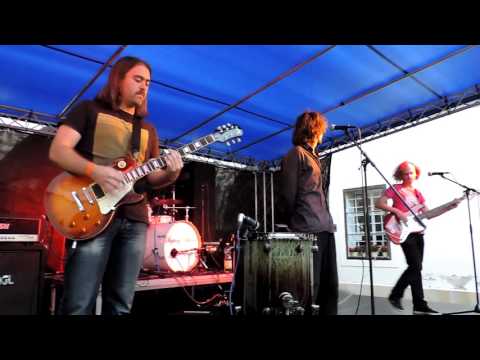 Stepping Selfeater - STEPPING SELFEATER - Party Shit LIVE