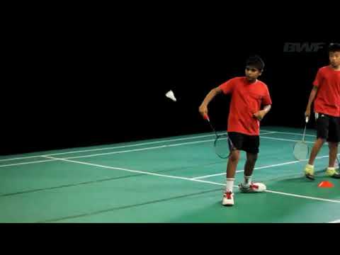 L5V4 Pas chassés et frappe revers