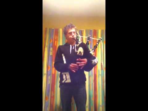 how (not) to play the pipes lol