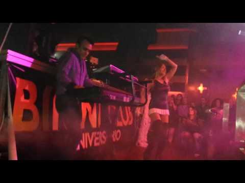 Sensity World X-tasy in paradise en el 25 aniversario del Bikini Club en Spook