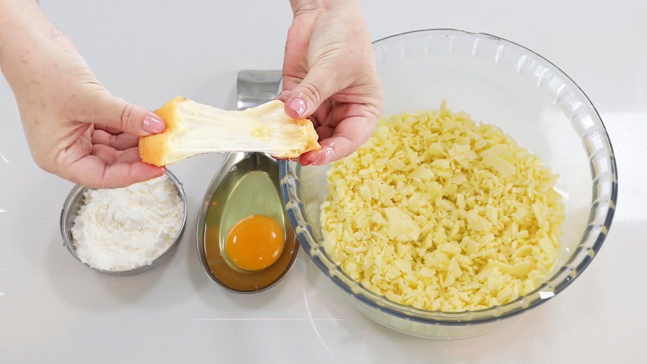 BOLINHO DE QUEIJO COM 3 INGREDIENTES - VOCÊ NÃO ACREDITA COMO FAZ ESSE SALGADO - É BEM DIFERENTE