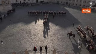 Festa del Tricolore, cambio della Guardia solenne del Reggimento Corazzieri in Piazza del Quirinale