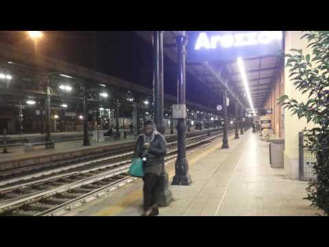 FS Trenitalia locomotive E402 152 at Arezzo.