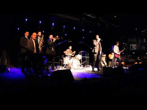 Roxy Roca performs 'I'm a Ram' at The Roost