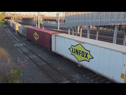 Pacific National NR109 NR46 3MA5 train West Footscray Station