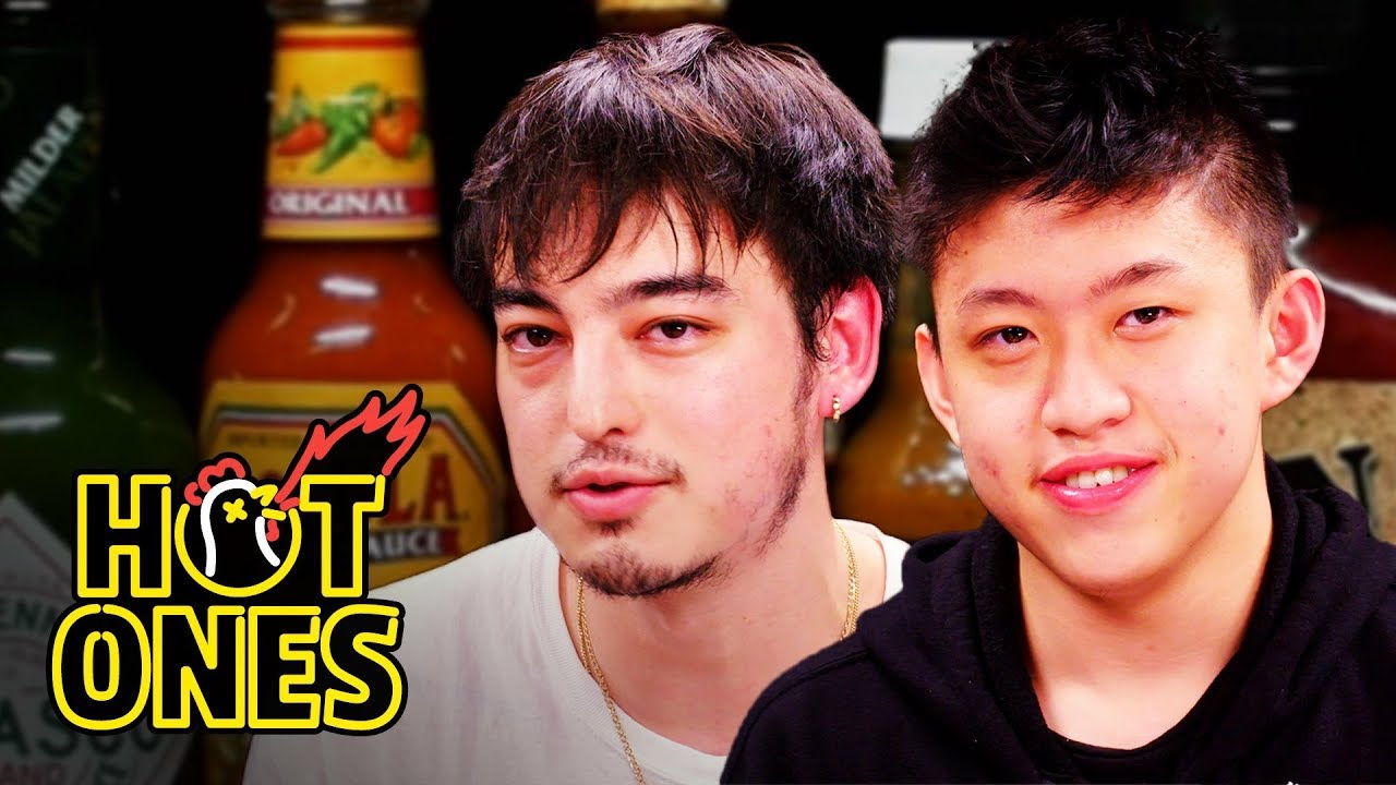Joji & Rich Brian on Hot Ones