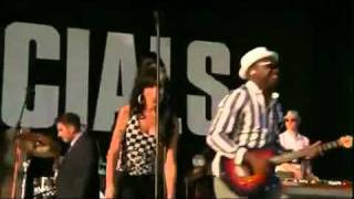 Download lagu The Specials with Amy Winehouse You re Wondering N... mp3