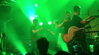Revolverheld - Darf Ich Bitten (live), Hamburg 22.05.2018 (Johannes wirft mit Eiswürfeln)