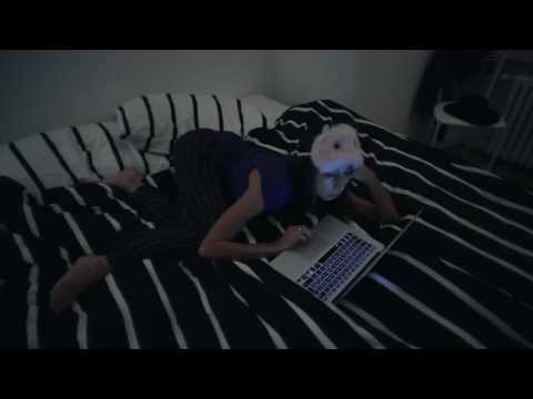 INSOPPORTABILMENTE DONNA - Le donne quando non riescono a dormire