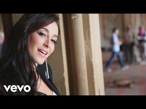 Kenza Farah - Il est (Clip officiel)