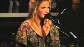 Trisha Yearwood (2)  Live from the Bluebird Cafe