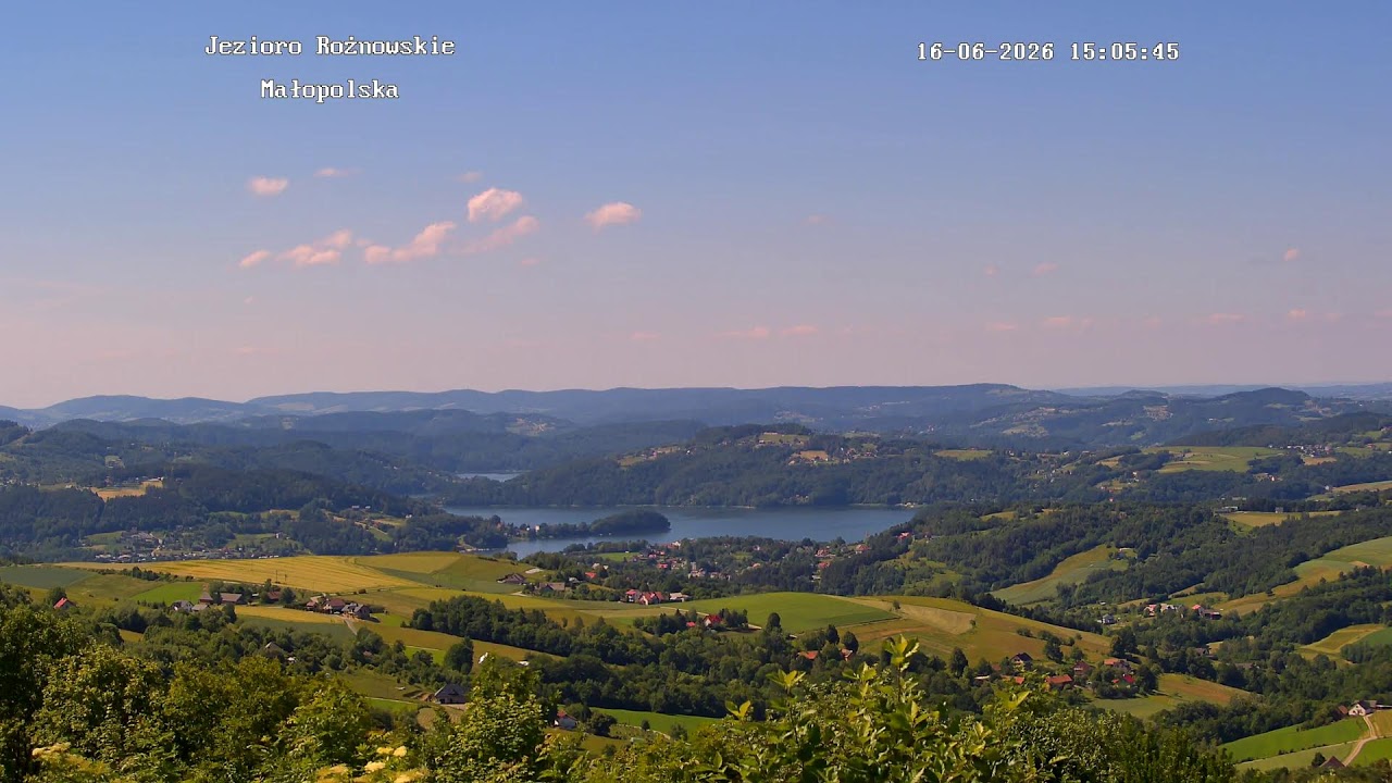 Live webcam view of Panorama del lago Rożnów desde Miłkowa