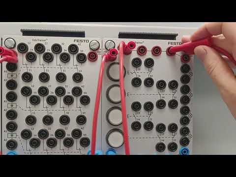 Aufbauanleitung Elektropneumatik Praxis - So schließe ich einen ⚡optischen Sensor an ‼️