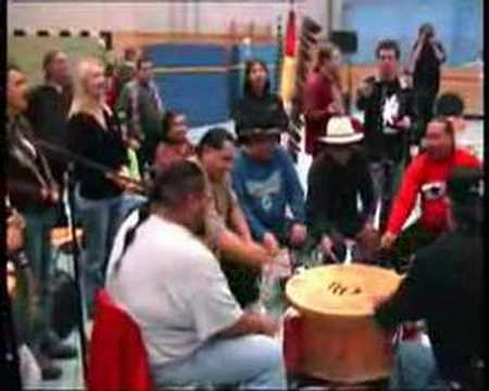 Bear Claw Singers - Thunder Nations Powwow Berlin 2006