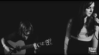 Josienne Clarke &amp; Ben Walker - Silverline (Rough Trade Session)