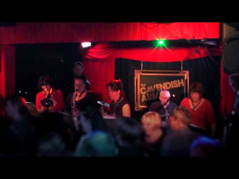 The Skamonics - 99 Red Balloons - live