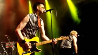 The Toy Dolls - Lambrusco Kid (Live @ Poppodium Metropool, Hengelo Netherlands 07-10-2012)