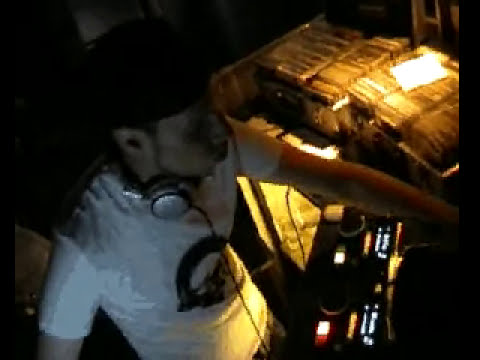 Blender vs DJ Meke - Last Ravechild (2003)