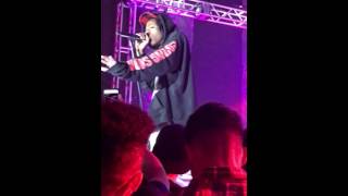Temptations - Joey Bada$$  live Skee Tv