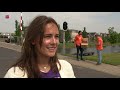 Vliegtuigen verspreiden speciale moederdagboodschap over de Almere