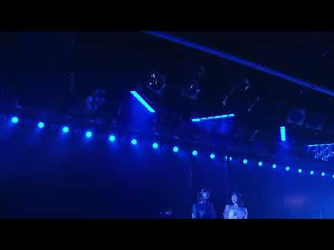 Mayu Watanabe and Yuki Kashiwagi - Omoide no Hotondo / Mayu Watanabe's graduation stage.