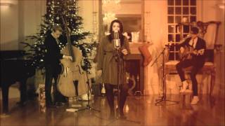 Caro Emerald - Close To Me (Acoustic)