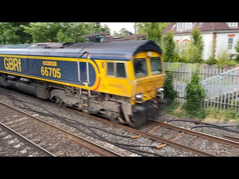 Class 66 | 66705 ‘Golden Jubilee’ | Light Engine | GB Railfreight