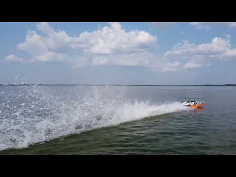 Traxxas M41 makes a full rainbow