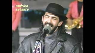 Juan Luis Guerra y 440- Burbujas de Amor 4:3