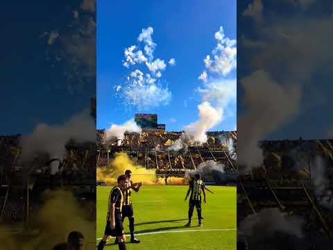 "RECIBIMIENTO DE LA MEJOR HINCHADA DEL PAÍS" Barra: Barra Amsterdam • Club: Peñarol