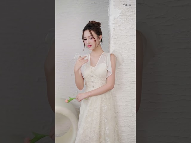 EH10X557 - Đầm tơ thêu hoa 3D