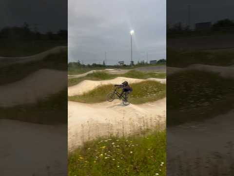 Bmx race, double manual bar spin 😮‍💨 #bmxrace #bmx #cyclopark