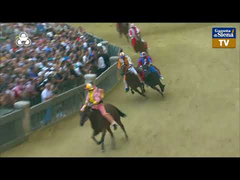 Palio di Siena 16 agosto 2025, è Valdimontone con Anda e Bola e Gingillo
