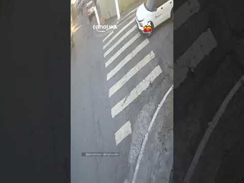 Funcionário de carro acelera carro e escapa de assalto no Bairro do Limão (SP)